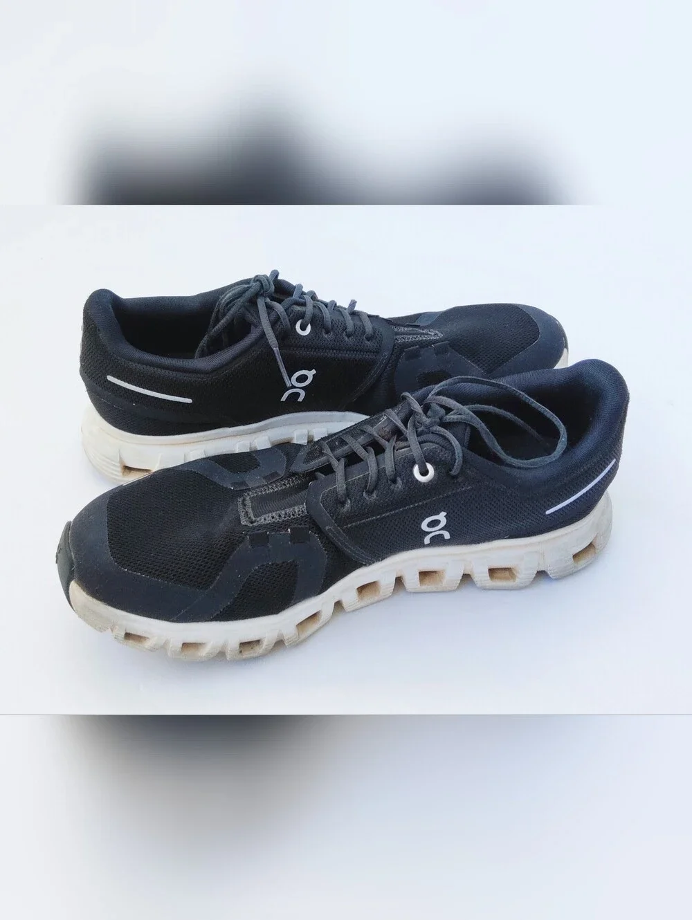 On Running Black and White Performance Trainers. Size 9 US. Pre-owned.